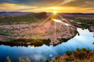 巴黎主场轻取对手，继续领跑法甲积分榜！